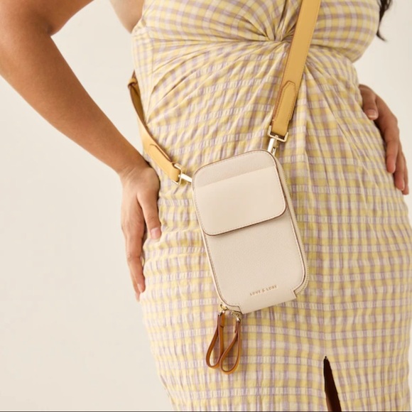 NEW Handpainted Floral Crossbody Phone Bag, Cream - Picture 8 of 9